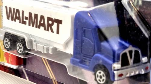 PEZ - Advertising Walmart 1981 - Truck with V-Grill - Blue cab, white trailer