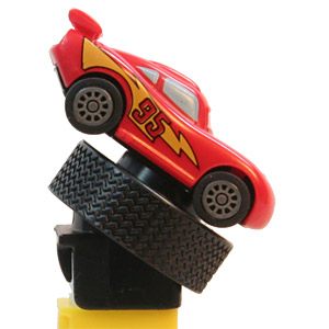 PEZ - Cars - Magnetic Pull & Go - Lightning McQueen - C