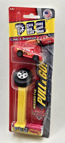 PEZ - Cars - Magnetic Pull & Go - Lightning McQueen - C