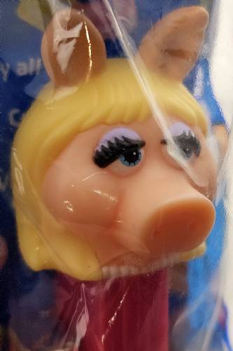 PEZ - Animated Movies and Series - Muppets - 2012 - Miss Piggy - C