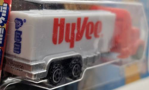 PEZ - Trucks - Advertising Trucks - HyVee - Truck - Red cab