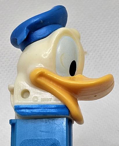 PEZ - Disney Classic - Donald Duck - Off-White Head - F