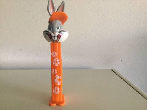 PEZ - Football Bugs Bunny "Footballer Bugs" - Eyes Half Open