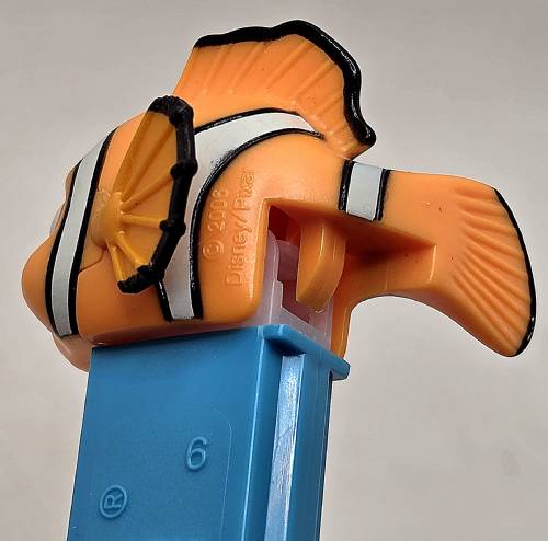 © Bryan Whalen PEZ - Best of Pixar - Finding Nemo - Nemo - dark orange - A
