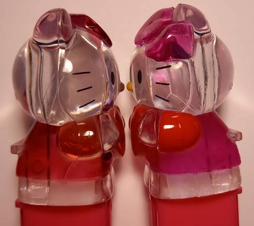 PEZ - Fullbody - Hello Kitty with Heart - Crystal Kitty with crystal red bow and heart