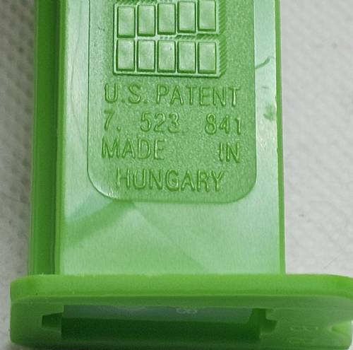 PEZ - Animated Movies and Series - Angry Birds - Pig