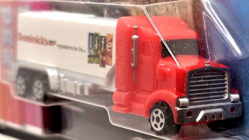 PEZ - Advertising Safeway - Truck - Red cab, white truck - Dominick's