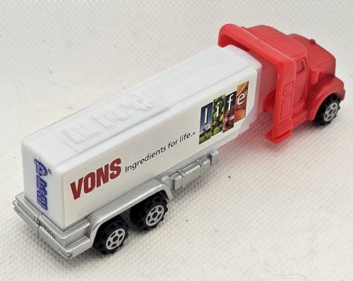 PEZ - Advertising Safeway - Truck - Red cab, white truck - Vons