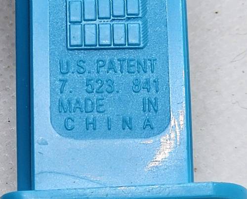 PEZ - Disney Movies - Planes - Planes 1 - Dusty - landing gear - A