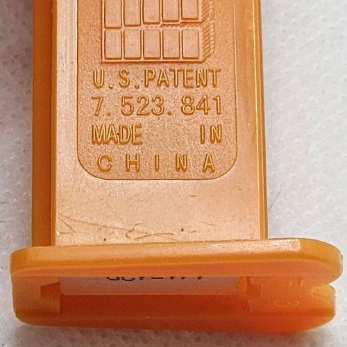 PEZ - Hello Kitty - Badtz-Maru