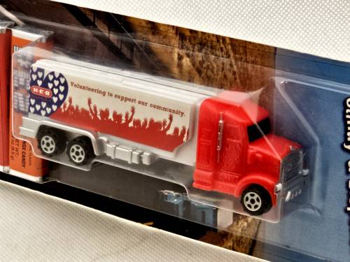 PEZ - Advertising H-E-B - Truck - Red cab, white truck - volunteering