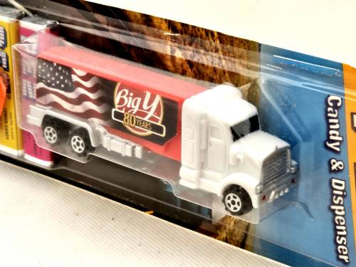 PEZ - Advertising Big Y Foods - Truck - White cab