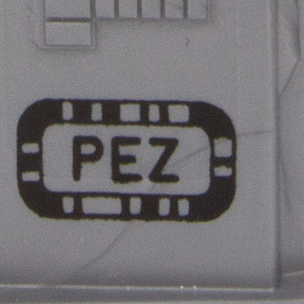 PEZ - Transformers - Robots in disguise - Grimlock - with play code