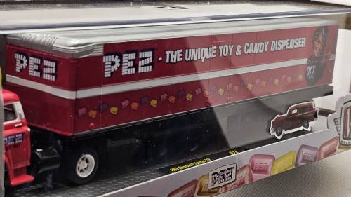 PEZ - M2 Machines - Serie 1 - 1958 Chevrolet Spartan LCF