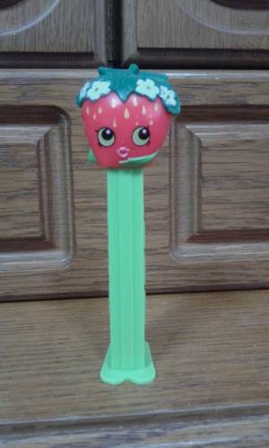 PEZ - Shopkins - Strawberry Kiss