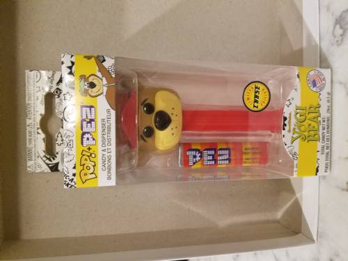 PEZ - Hanna Barbera - Yogi Bear (Chase) - Red Hat