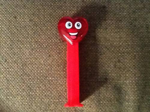 PEZ - Valentines - Happy Crystal Heart - Red Crystal Head