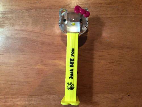 PEZ - Hello Kitty - Hello Kitty Bee - Hello Kitty - Crystal Head