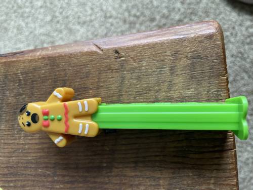 PEZ - Christmas - Gingerbread Man - smiling, no play code