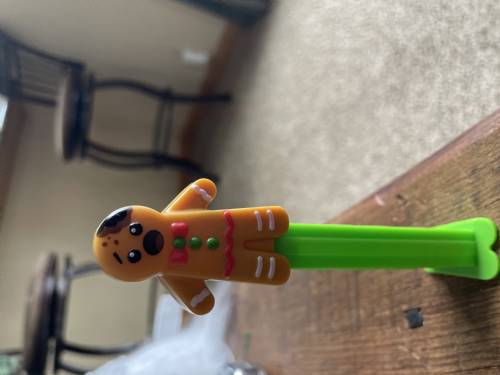 PEZ - Christmas - Gingerbread Man - smiling, no play code