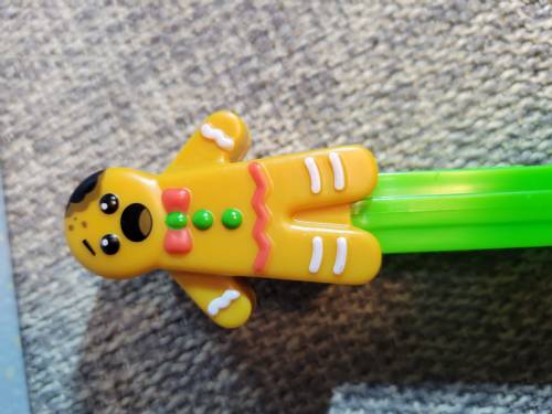 PEZ - Christmas - Gingerbread Man - smiling, no play code