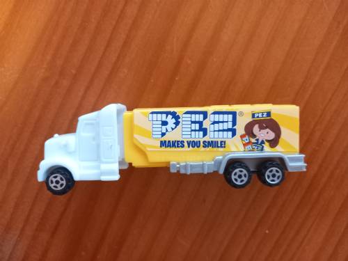 PEZ - Trucks - Mascot Trucks - Presenter Girl