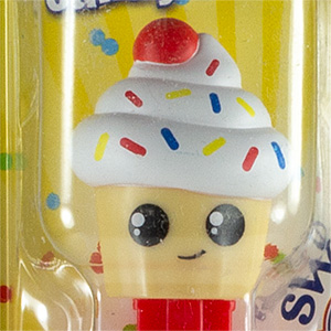 PEZ - Sweets & Snacks Expo - Cupcake Treats - Year 2022